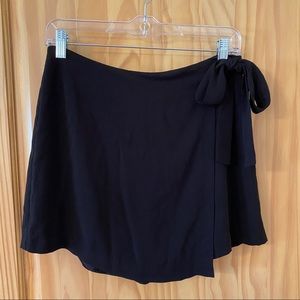Gorgeous Black Skort NWT Size Medium